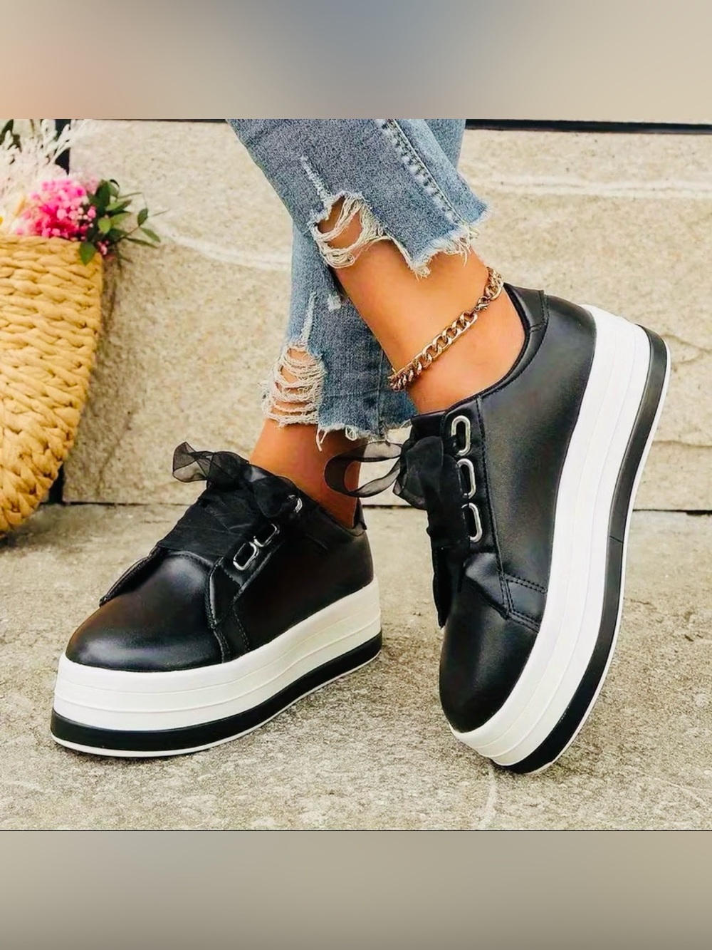 New - Stylish & Comfy Women’s Platform Everyday Sneakers - All Black - Size 8